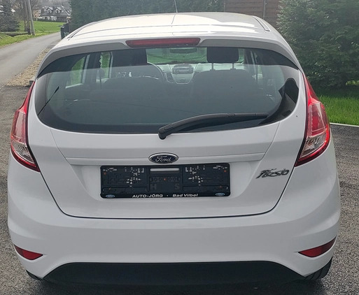 Ford Fiesta cena 32500 przebieg: 134000, rok produkcji 2015 z Brzozów małe 631